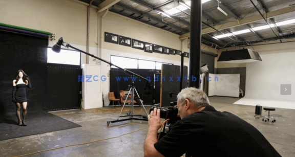 摄影灯光小型反光板装置人像拍摄视频教程(图1)