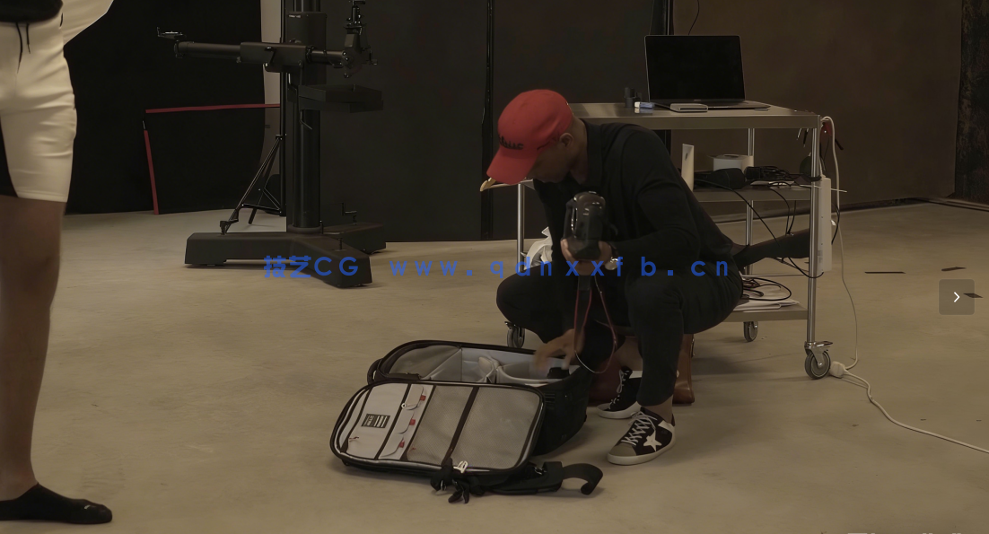 健美巨人男模摄影及后期科幻风格海报处理视频教程(图1)